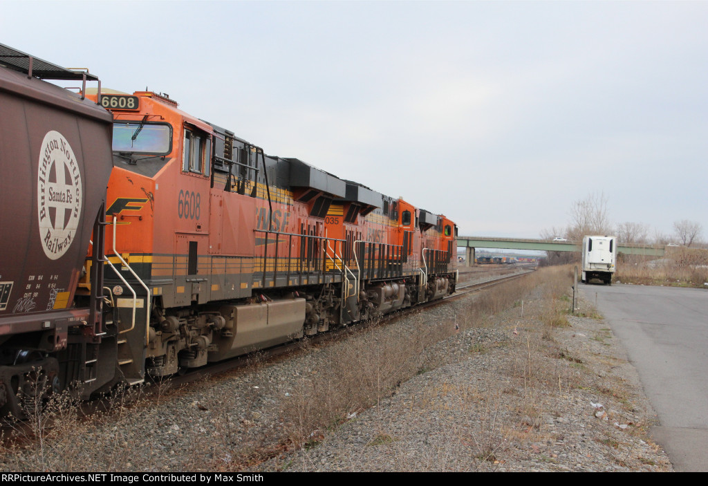 BNSF 6608 on CSX G103-27